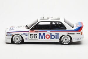 BMW M3 E30 #56 P. Brock / J. Richards Mobil Bathurst 1000 1988 AUTOart 1:18 88847 Métal Moulé — image 4 sur 9