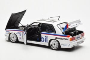 BMW M3 E30 #56 P. Brock / J. Richards Mobil Bathurst 1000 1988 AUTOart 1:18 88847 Métal Moulé — image 5 sur 9