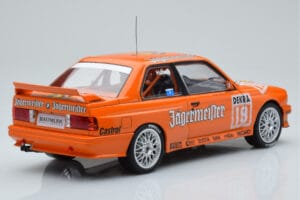 BMW M3 E30 Jagermeister #19 A. Hahne DTM Nurburgring 1992 IXO 1:18 18RMC082A Métal Moulé — image 2 sur 6
