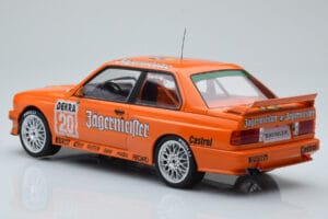 BMW M3 E30 Jagermeister #20 W. Gardner DTM Nurburgring 1992 IXO 1:18 18RMC082B Métal Moulé — image 5 sur 6