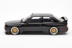 BMW M3 E30 Sport Evolution Noir Custom Wheels AUTOart 1:18 70562 Métal Moulé — image 4 sur 8