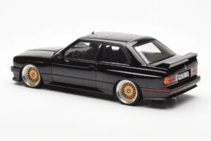 BMW M3 E30 Sport Evolution Noir Custom Wheels AUTOart 1:18 70562 Métal Moulé — image 7 sur 8