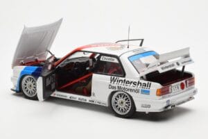 BMW M3 E30 #3 J. Cecotto Warsteiner DTM 1991 AUTOart 1:18 89145 Métal Moulé — image 5 sur 8