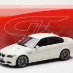 BMW M3 E90 Berline Blanc GT Spirit 1:18 - image 6 of 6