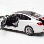 BMW M4 F82 Frozen Brilliant Blanc Paragon 1:18 PA-97101 - image 5 of 8