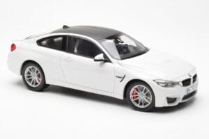 BMW M4 F82 Frozen Brilliant Blanc Paragon 1:18 PA-97101 Métal Moulé — image 6 sur 8