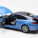 BMW M4 F82 Yas Marina Bleu Paragon 1:18 PA-97102 - image 5 of 8
