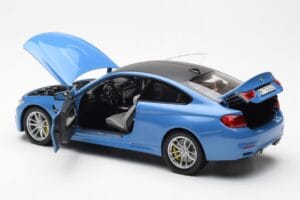 BMW M4 F82 Yas Marina Bleu Paragon 1:18 PA-97102 Métal Moulé — image 5 sur 8