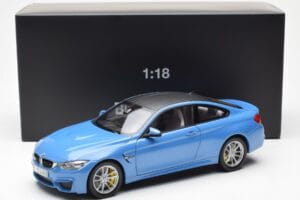 BMW M4 F82 Yas Marina Bleu Paragon 1:18 PA-97102 Métal Moulé — image 8 sur 8