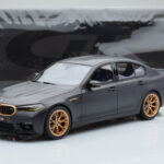 BMW M5 CS F90 Frozen Brands Hatch Gris GT Spirit 1:18 - image 5 of 5