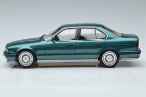 BMW M5 E34 Cecotto Edition Vert Otto 1:18 OT968 Résine — image 3 sur 6