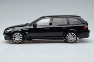 BMW M5 E61 Touring Noir Otto 1:18 OT1020 Résine — image 3 sur 6