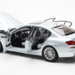 BMW M5 F10 Silverstone Argent Paragon 1:18 80432186353 - image 5 of 8