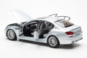 BMW M5 F10 Silverstone Argent Paragon 1:18 80432186353 Métal Moulé — image 5 sur 8