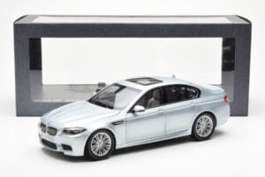 BMW M5 F10 Silverstone Argent Paragon 1:18 80432186353 Métal Moulé — image 8 sur 8