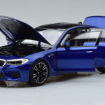 BMW M5 F90 Marina Bay Bleu Norev 1:18 - image 2 of 7