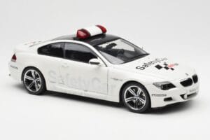 BMW M6 E63 MotoGP Safety Car 2006 Kyosho 1:18 08707GPB Métal Moulé — image 6 sur 8