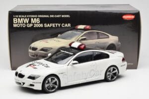 BMW M6 E63 MotoGP Safety Car 2006 Kyosho 1:18 08707GPB Métal Moulé — image 8 sur 8