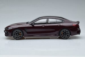 BMW M8 F93 Competition Gran Coupé Améthyste Métallisé GT Spirit 1:18 GT285 Résine — image 3 sur 6