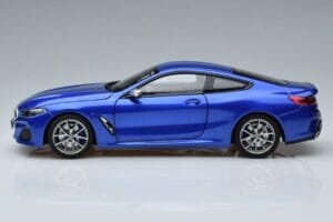 BMW M850i G15 Bleu Métallisé Norev 1:18 183286 Métal Moulé — image 4 sur 7