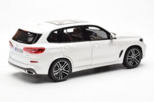 BMW X5 G05 Blanc Paragon 1:18 80432450996 Métal Moulé — image 3 sur 8