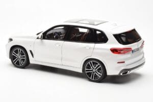 BMW X5 G05 Blanc Paragon 1:18 80432450996 Métal Moulé — image 7 sur 8
