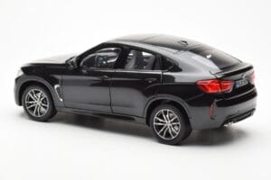 BMW X6 M F86 Sapphire Noir Metallic Norev 1:18 80432364887 Métal Moulé — image 7 sur 8