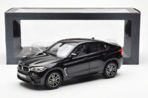 BMW X6 M F86 Sapphire Noir Metallic Norev 1:18 80432364887 Métal Moulé — image 8 sur 8