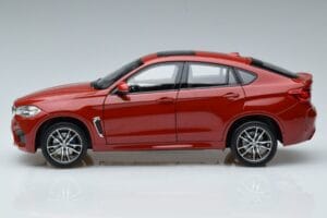 BMW X6M F86 Rouge Norev 1:18 183242 Métal Moulé — image 4 sur 7