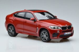 BMW X6M F86 Rouge Norev 1:18 183242 Métal Moulé — image 5 sur 7