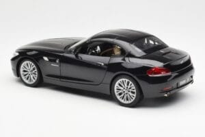 BMW Z4 E89 Spider Noir Métallisé Kyosho 1:18 08771BK Métal Moulé — image 8 sur 9