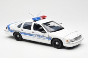 Chevrolet Caprice Sebring Police UT Models 1:18 21029 Métal Moulé — image 4 sur 6
