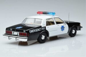 Chevrolet Caprice San Francisco Police Department MCG 1:18 MCG18389 Métal Moulé — image 2 sur 6