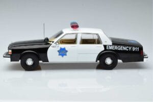 Chevrolet Caprice San Francisco Police Department MCG 1:18 MCG18389 Métal Moulé — image 3 sur 6