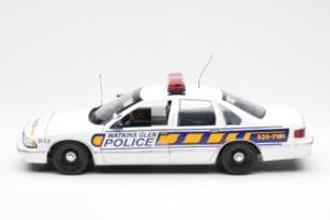 Chevrolet Caprice Watkins Glen Police UT Models 1:18 21028 Métal Moulé — image 3 sur 6