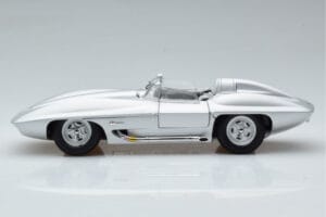 Chevrolet Corvette C1 Stingray Concept AUTOart 1:18 71000 Métal Moulé — image 5 sur 8