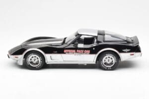 Chevrolet Corvette C3 Pace Car Indianapolis 500 1978 UT Models 1:18 21070 Métal Moulé — image 3 sur 6