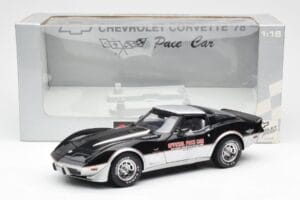 Chevrolet Corvette C3 Pace Car Indianapolis 500 1978 UT Models 1:18 21070 Métal Moulé — image 6 sur 6