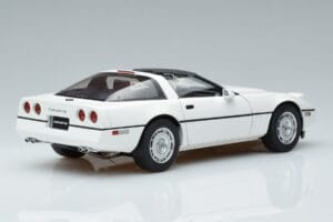 Chevrolet Corvette C4 Blanc AUTOart 1:18 71243 Métal Moulé — image 3 sur 8