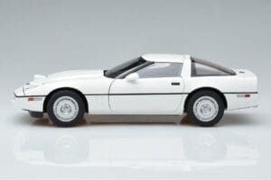 Chevrolet Corvette C4 Blanc AUTOart 1:18 71243 Métal Moulé — image 5 sur 8