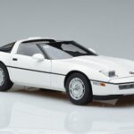 Chevrolet Corvette C4 Blanc AUTOart 1:18 71243 Métal Moulé - image 6 of 8