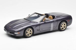 Chevrolet Corvette C5 Cabriolet Violet Nacré Métallique UT Models 1:18
