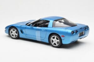 Chevrolet Corvette C5 Bleu Métallique UT Models 1:18 21004 Métal Moulé — image 5 sur 6