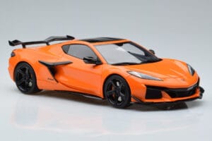 Chevrolet Corvette C8 Z06 Orange GT Spirit 1:18 GT417 Résine — image 4 sur 6