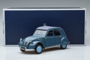 Citroën 2CV AZL Bleu Norev 1:18 181485 Métal Moulé — image 7 sur 7