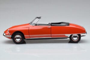 Citroën DS19 Cabriolet Norev 1:18 181599 Métal Moulé — image 4 sur 7