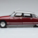 Citroen DS23 Pallas Rouge Norev 1:18 - image 4 of 7