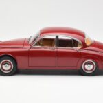 Daimler 250 V8 Rouge Paragon 1:18 PA-98312 - image 4 of 8