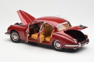 Daimler 250 V8 Rouge Paragon 1:18 PA-98312 Métal Moulé — image 5 sur 8