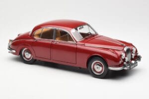 Daimler 250 V8 Rouge Paragon 1:18 PA-98312 Métal Moulé — image 6 sur 8